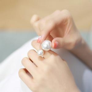 Double Pearls Ring