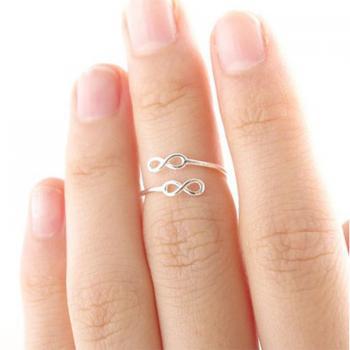 two 8 knuckle ring